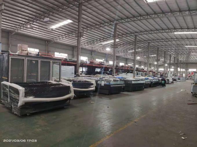 Guangzhou Yixue Commercial Refrigeration Equipment Co., Ltd. ligne de production en usine 5