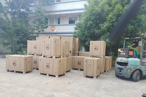 Dernière affaire concernant 1*40HQ conteneur de glacière Cube Maker / refroidisseur bar arrière pour les Fidji Client