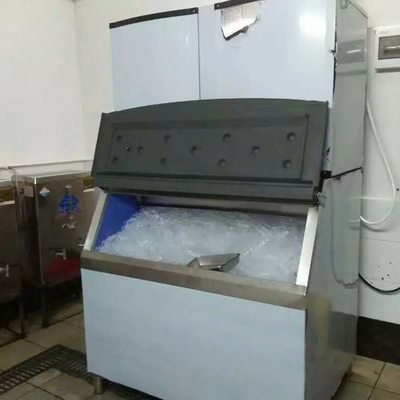 Guangzhou fabrication 500kg à 1000kg machine de fabrication de glaçons commerciaux avec refroidissement par ventilateur CE pour usine de glace et club