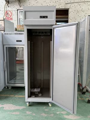 Congélateur vertical à une porte pour restaurant commercial, réfrigérateur de boulangerie avec plateaux