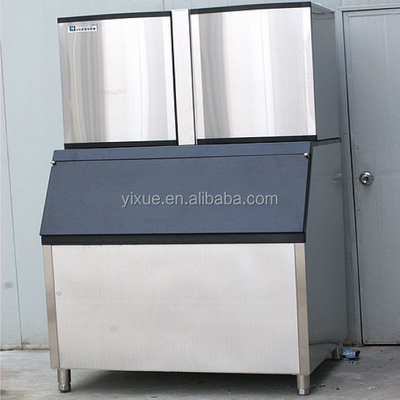 Machine à glaçons cubiques commerciale 681kg/jour refroidissement par eau 220V